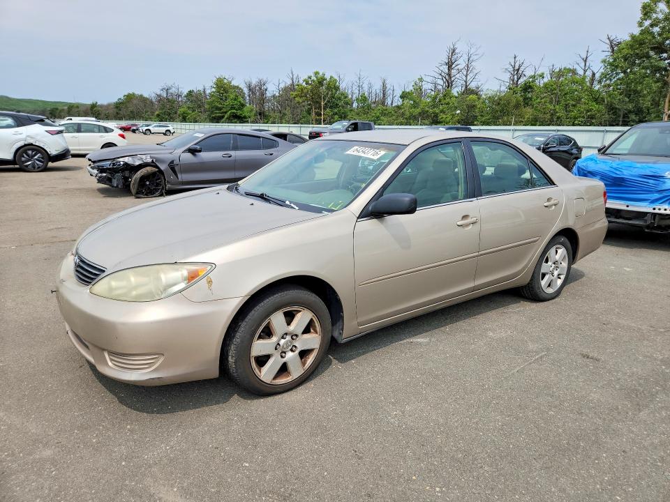 2005 Toyota Camry მანქანა იყიდება აუქციონზე, vin: 4T1BE32K25U613100, აუქციონის ნომერი: 64343716