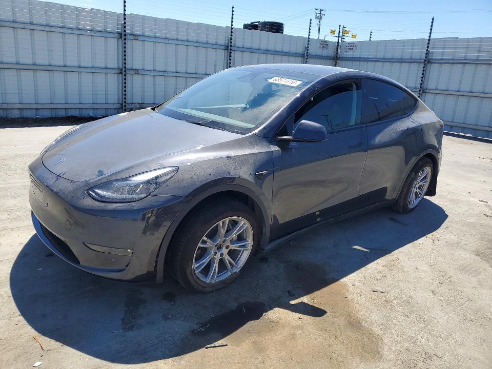 Auction sale of the 2024 Tesla Model Y, vin: 7SAYGDEE9RF009467, lot number: 63571616