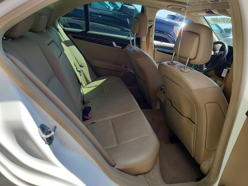 65201886 :رقم المزاد ، WDDGF4HBXEG248254 vin ، 2014 Mercedes-benz C مزاد بيع