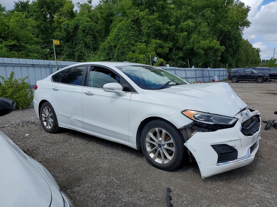 2020 Ford Fusion მანქანა იყიდება აუქციონზე, vin: 3FA6P0MU8LR100375, აუქციონის ნომერი: 65605806