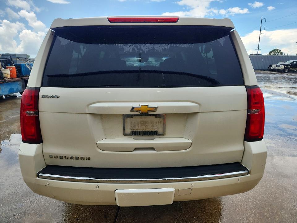 64184396 :رقم المزاد ، 1GNSCKKC8FR726025 vin ، 2015 Chevrolet Suburban مزاد بيع
