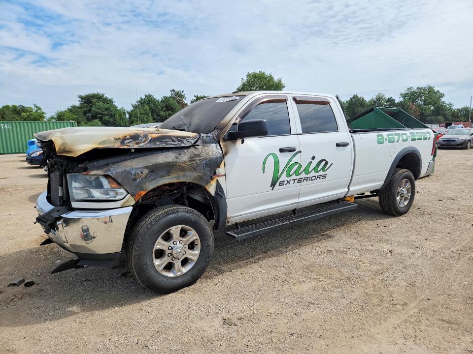 64972476 :رقم المزاد ، 3C6UR5HL9DG549918 vin ، 2013 Ram 2500 مزاد بيع
