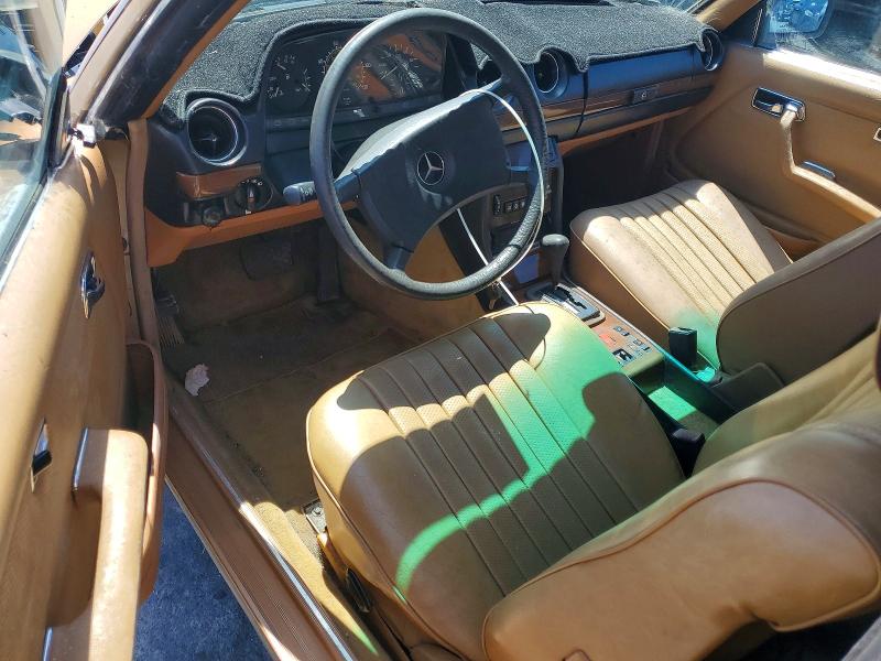 67355296 :رقم المزاد ، WDBAB53AXDB003870 vin ، 1983 Mercedes-benz 300 مزاد بيع