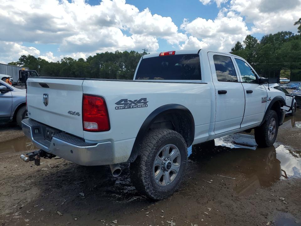 64666066 :رقم المزاد ، 3C6UR5CL9JG417034 vin ، 2018 Ram 2500 مزاد بيع
