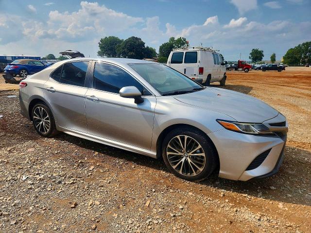 63290716 :رقم المزاد ، 4T1G11AK2LU892990 vin ، 2020 Toyota Camry مزاد بيع