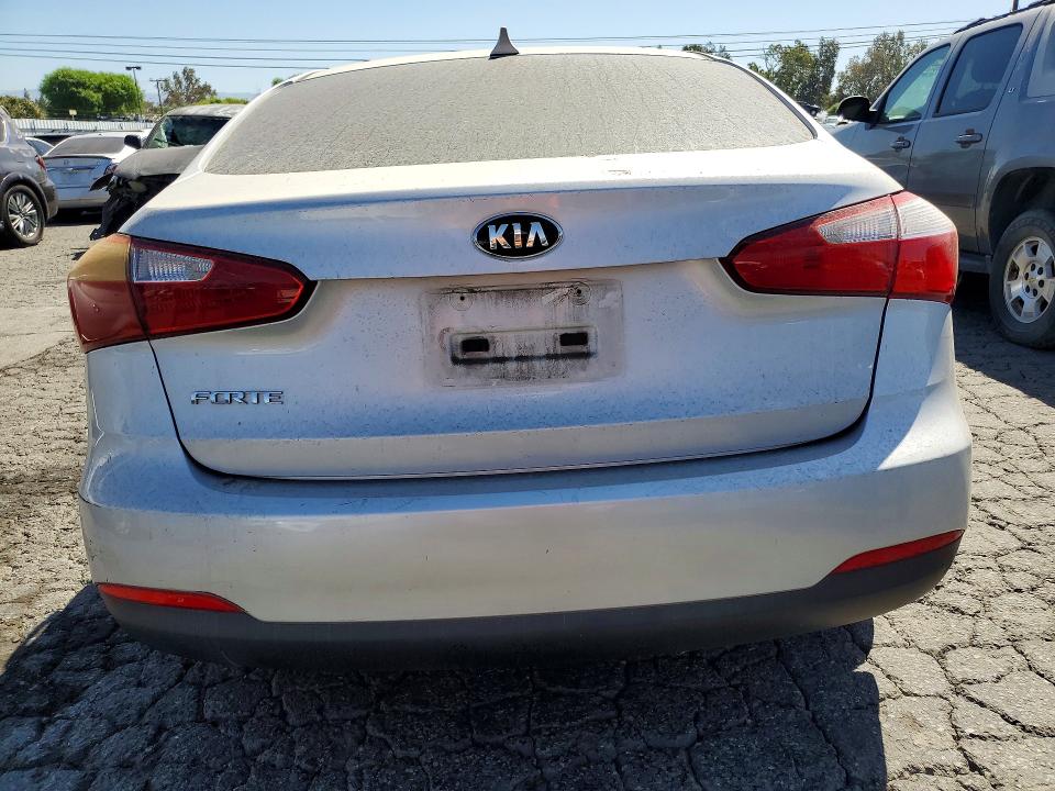 Продажа на аукционе авто 2016 Kia Forte, vin: KNAFK4A63G5462240, номер лота: 63585846