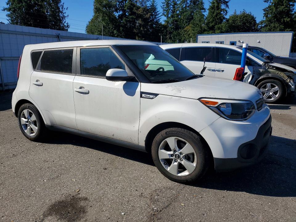 65585206 :رقم المزاد ، KNDJN2A20J7532424 vin ، 2018 Kia Soul مزاد بيع