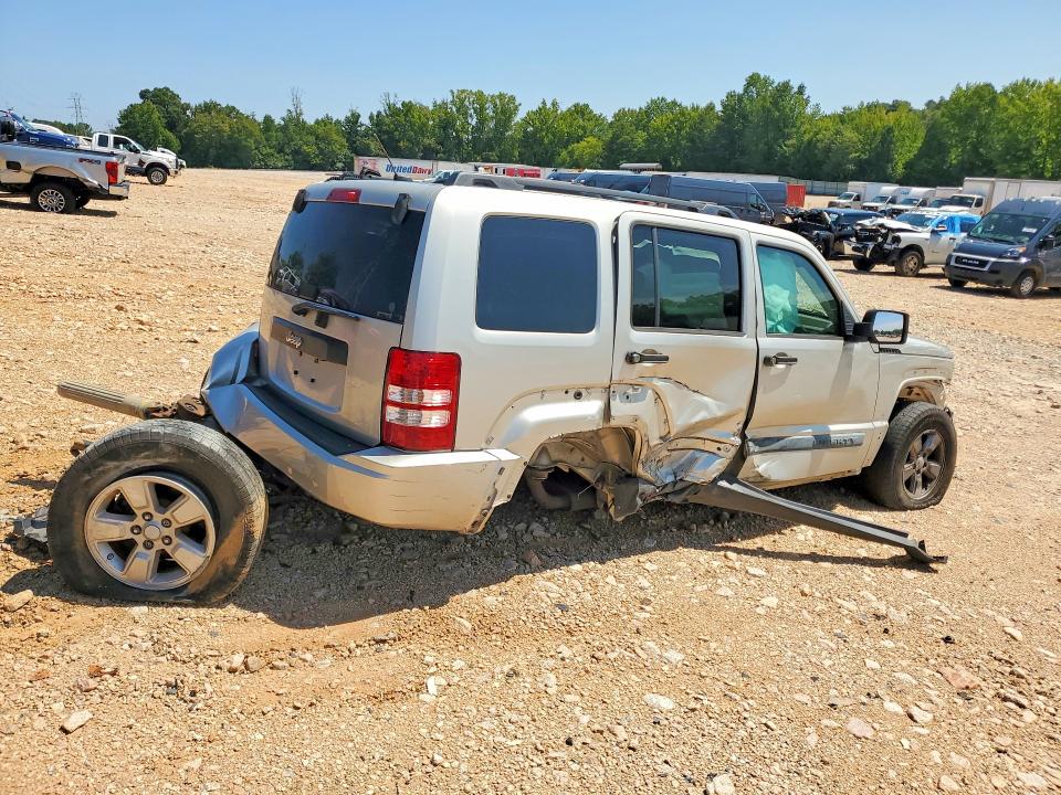 2009 Jeep Liberty მანქანა იყიდება აუქციონზე, vin: 1J8GP28KX9W546660, აუქციონის ნომერი: 66272646