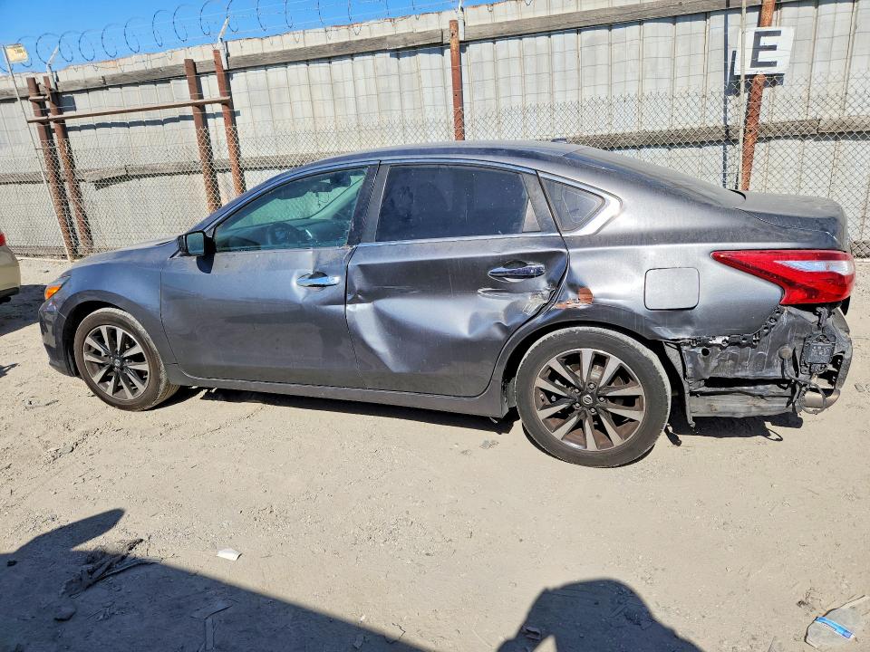 66484156 :رقم المزاد ، 1N4AL3AP3JC267437 vin ، 2018 Nissan Altima مزاد بيع