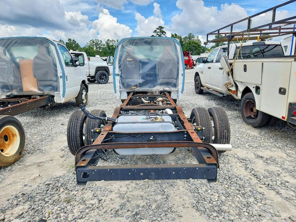 2024 Ford Econoline მანქანა იყიდება აუქციონზე, vin: 1FDWE3FN1RDD42123, აუქციონის ნომერი: 63696426