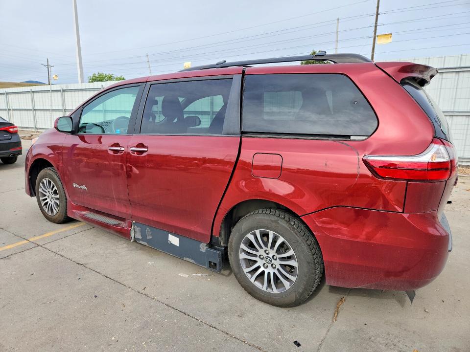 2018 Toyota Sienna მანქანა იყიდება აუქციონზე, vin: 5TDYZ3DC8JS917314, აუქციონის ნომერი: 66618066