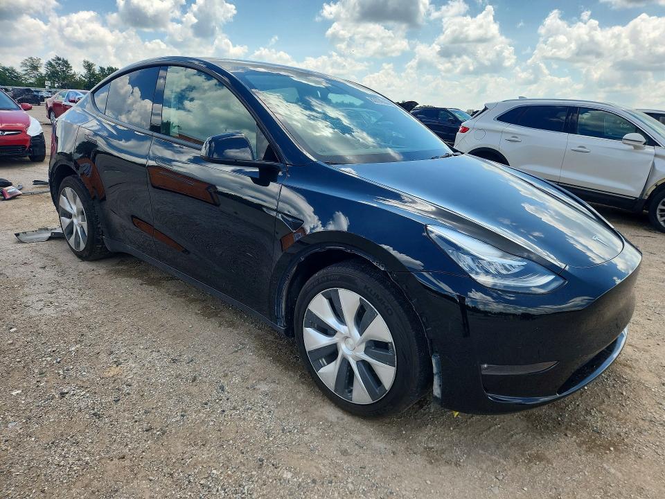 63114586 :رقم المزاد ، 7SAYGDEE2NF427749 vin ، 2022 Tesla Model  Y مزاد بيع