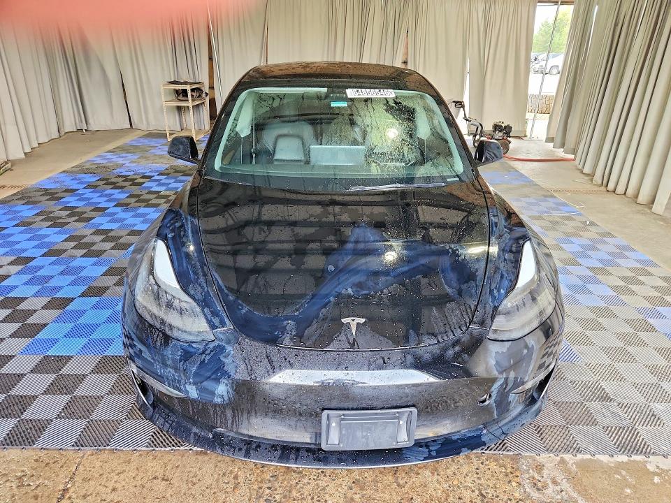 64856546 :رقم المزاد ، 5YJ3E1EA8NF370272 vin ، 2022 Tesla Model 3 مزاد بيع
