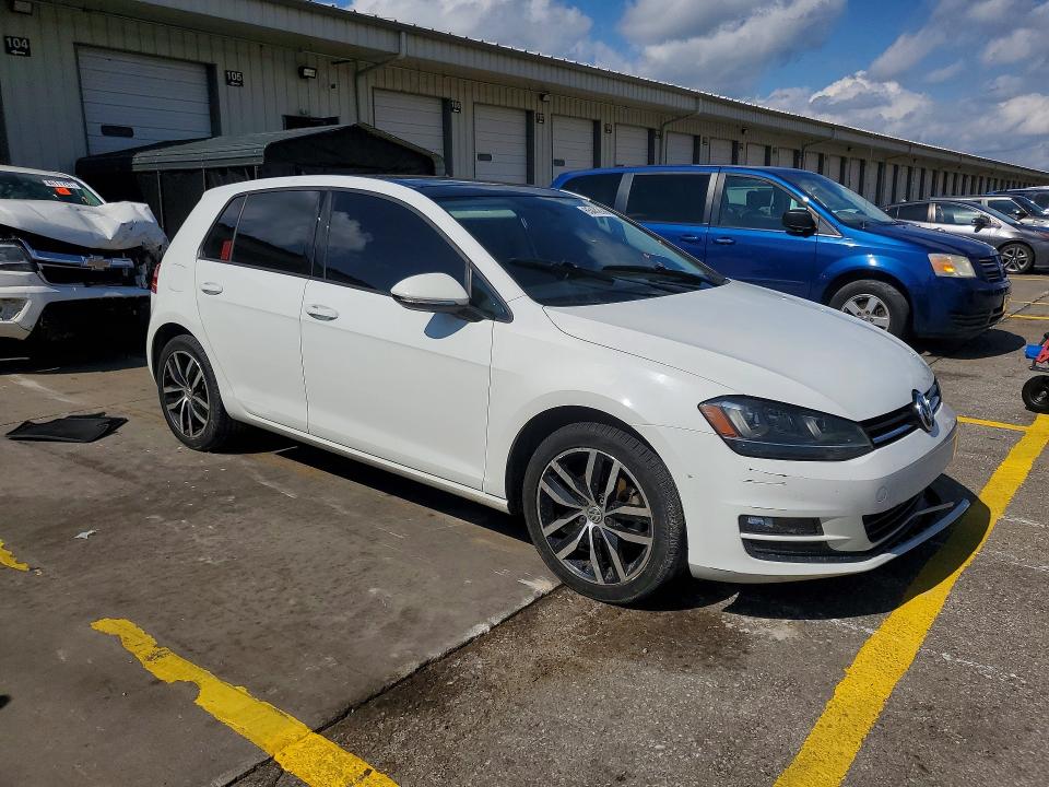 65442666 :رقم المزاد ، 3VW217AU4FM044778 vin ، 2015 Volkswagen Golf مزاد بيع