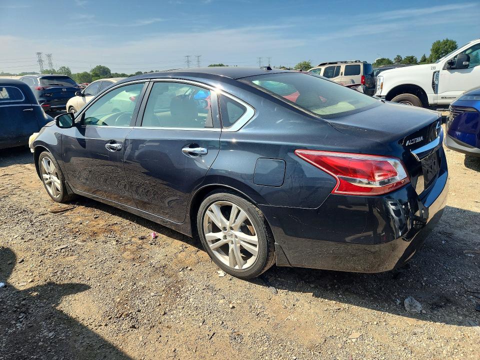 2013 Nissan Altima მანქანა იყიდება აუქციონზე, vin: 1N4BL3AP2DN576197, აუქციონის ნომერი: 65274076