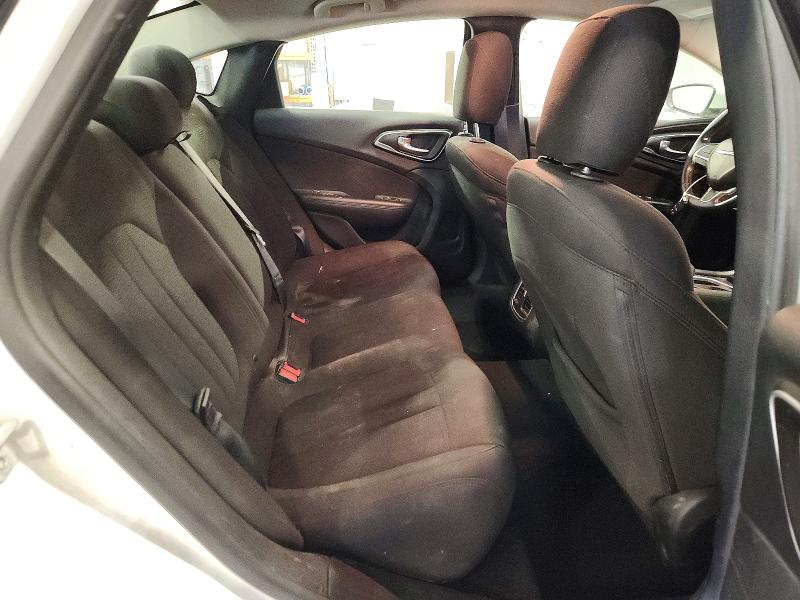 62508226 :رقم المزاد ، 1C3CCCAB5FN689460 vin ، 2015 Chrysler 200 مزاد بيع