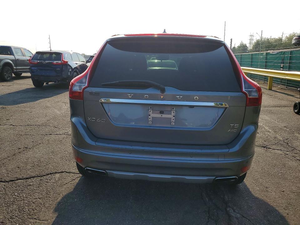 Продажа на аукционе авто 2016 Volvo Xc60, vin: YV4612RKXG2850687, номер лота: 64226606
