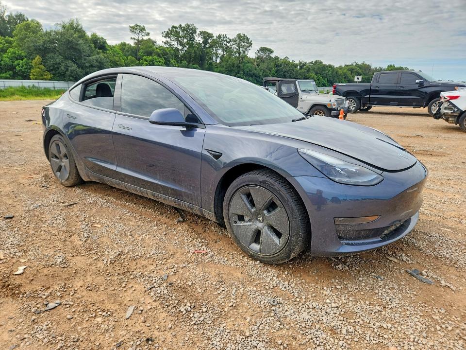 2022 Tesla Model 3 მანქანა იყიდება აუქციონზე, vin: 5YJ3E1EA5NF102781, აუქციონის ნომერი: 62590776