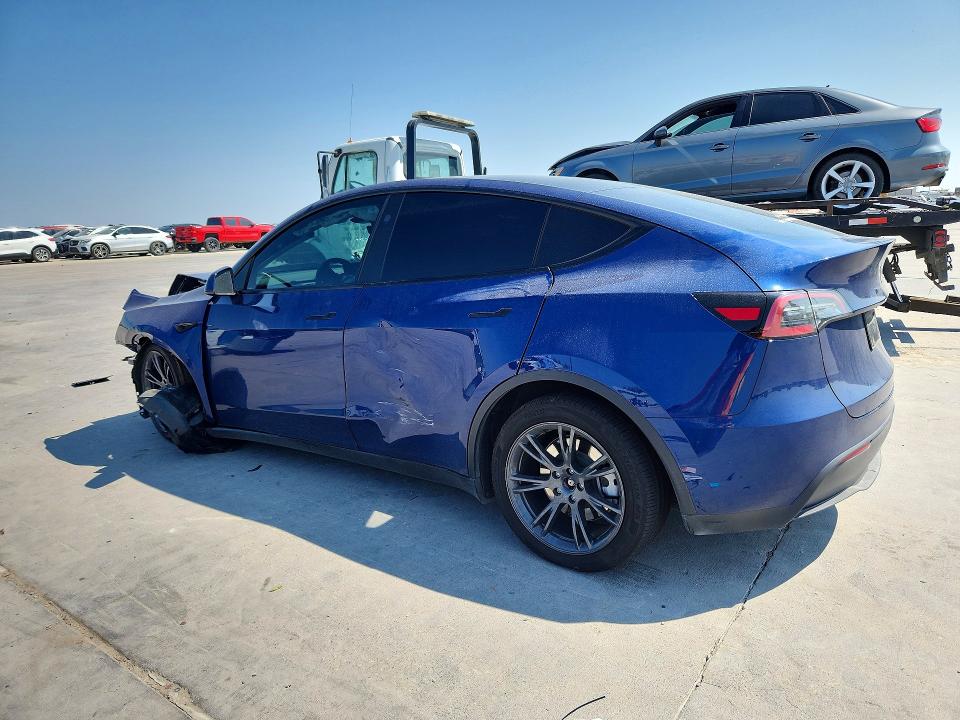 61340736 :رقم المزاد ، 7SAYGDEE6SA360940 vin ، 2025 Tesla Model Y مزاد بيع