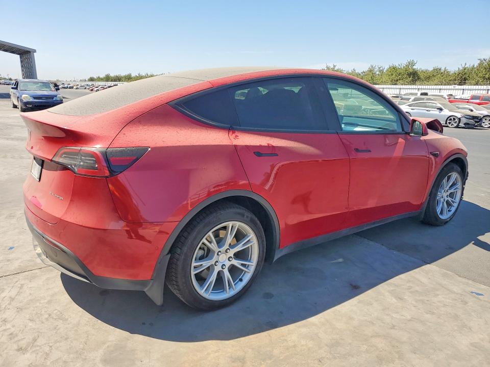 63668486 :رقم المزاد ، 5YJYGDEE5MF298000 vin ، 2021 Tesla Model Y مزاد بيع