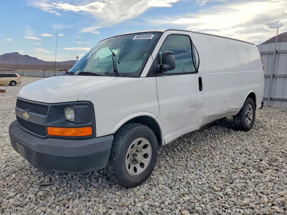 2010 Chevrolet Express G1500 მანქანა იყიდება აუქციონზე, vin: 1GCUGADX3A1109803, აუქციონის ნომერი: 66934936