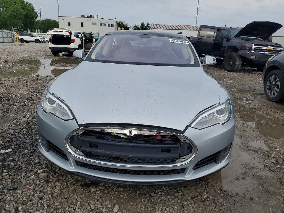 Продажа на аукционе авто 2013 Tesla Model S, vin: 5YJSA1CN0DFP22076, номер лота: 65039906