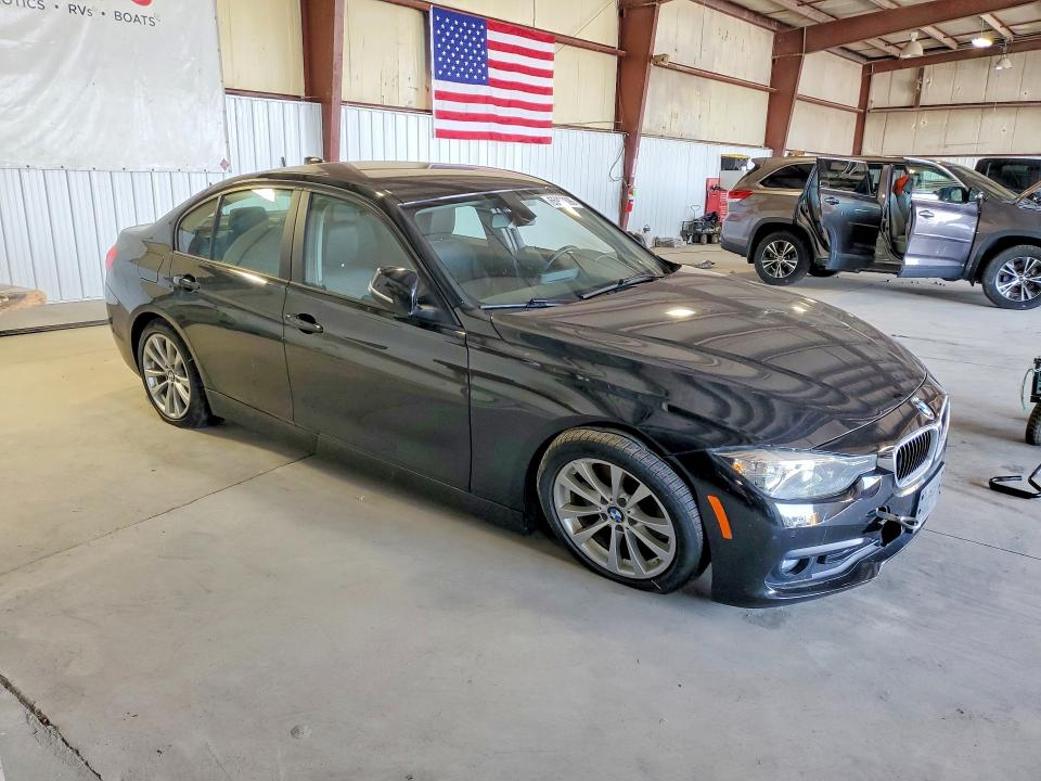 65903396 :رقم المزاد ، WBA8A3C57GK690379 vin ، 2016 Bmw 320 مزاد بيع