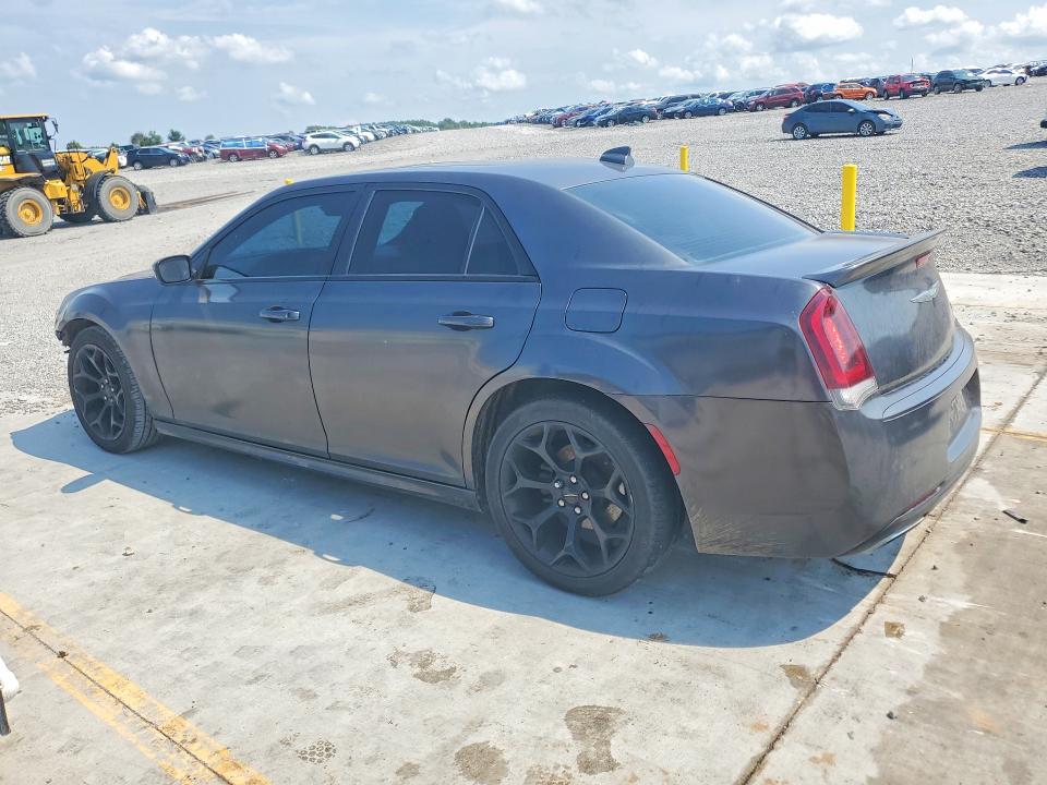 64213576 :رقم المزاد ، 2C3CCABGXJH228898 vin ، 2018 Chrysler 300 مزاد بيع