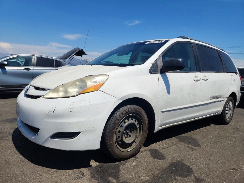 Продажа на аукционе авто 2010 Toyota Sienna, vin: 5TDKK4CC5AS290704, номер лота: 64698496