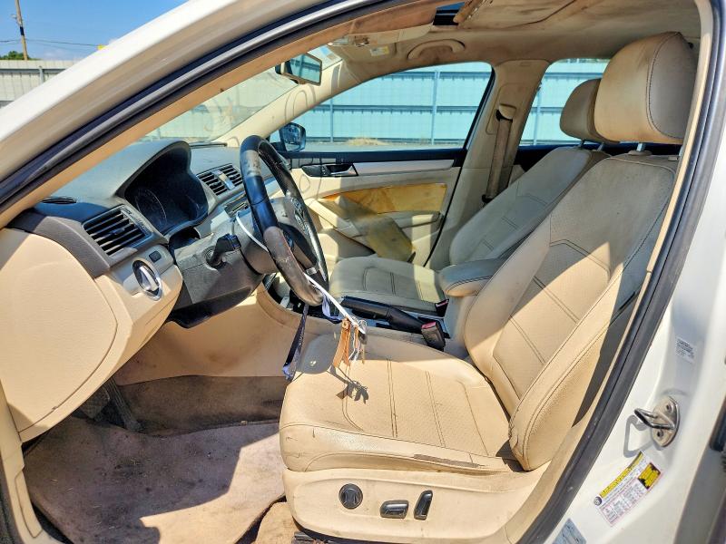 2013 Volkswagen Passat მანქანა იყიდება აუქციონზე, vin: 1VWBP7A38DC100385, აუქციონის ნომერი: 66221426