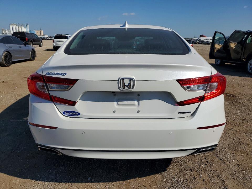 Продаж на аукціоні авто 2018 Honda Accord, vin: 1HGCV1F98JA163387, номер лоту: 66698426