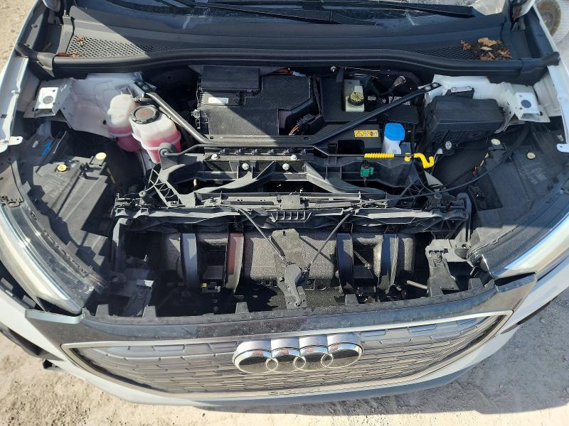 64676826 :رقم المزاد ، WA1H2BFZ9NP013997 vin ، 2022 Audi Q4 E-tron مزاد بيع