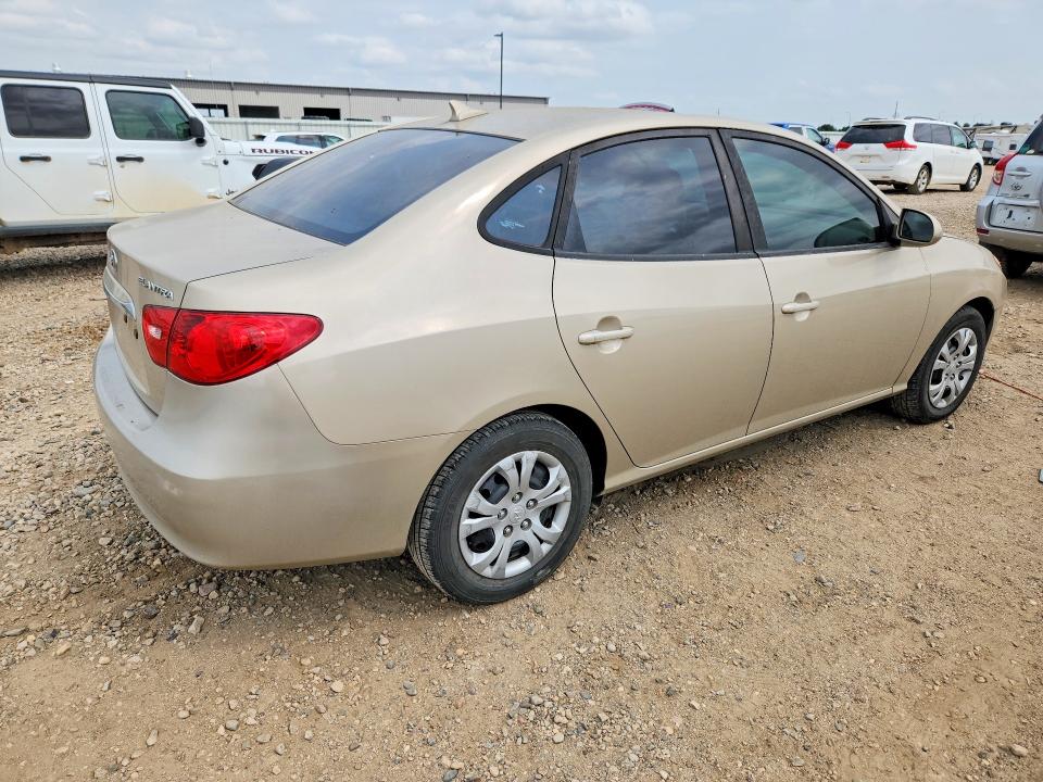 64216216 :رقم المزاد ، KMHDU4AD1AU067937 vin ، 2010 Hyundai Elantra مزاد بيع