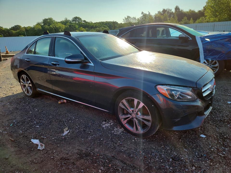 64930176 :رقم المزاد ، 55SWF4KB1FU050106 vin ، 2015 Mercedes-benz C مزاد بيع