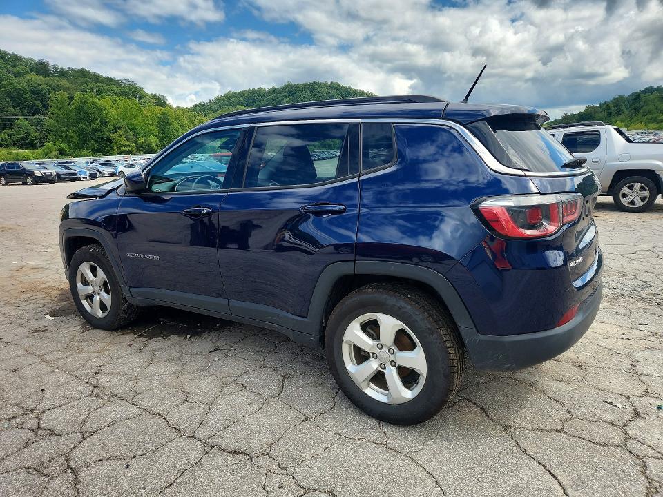 63211436 :رقم المزاد ، 3C4NJDBB0JT177709 vin ، 2018 Jeep Compass مزاد بيع