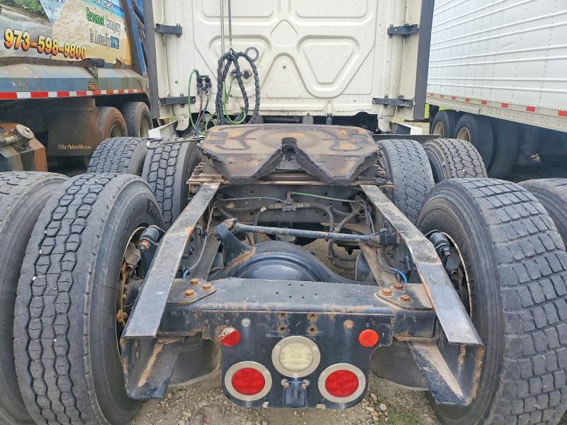 Продаж на аукціоні авто 2018 Freightliner Cascadia 126, vin: 3AKJHHDR8JSJR1331, номер лоту: 66830536