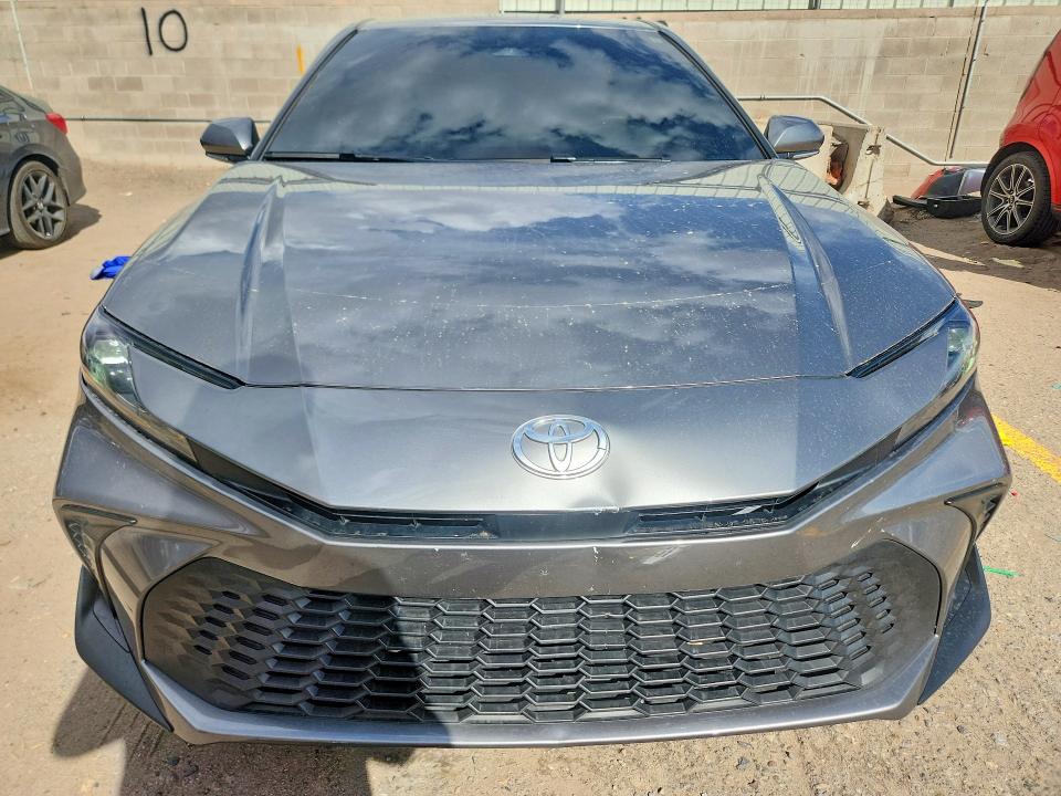 66031296 :رقم المزاد ، 4T1DBADK9SU506480 vin ، 2025 Toyota Camry مزاد بيع