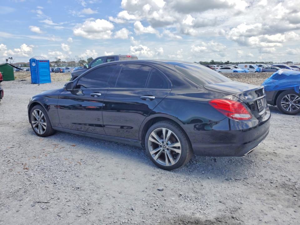 65801326 :رقم المزاد ، 55SWF4KB9HU221428 vin ، 2017 Mercedes-benz C مزاد بيع
