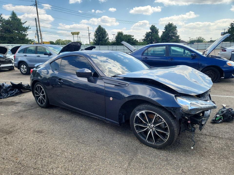 66330616 :رقم المزاد ، JF1ZNAA17H8710117 vin ، 2017 Toyota 86 مزاد بيع