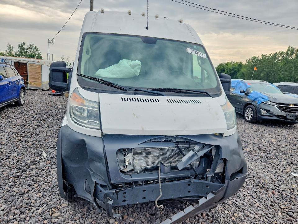 63913116 :رقم المزاد ، 3C6TRVDG7JE146841 vin ، 2018 Ram Promaster 2500 مزاد بيع