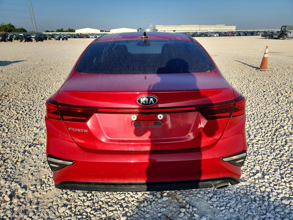 2021 Kia Forte მანქანა იყიდება აუქციონზე, vin: 3KPF24ADXME263896, აუქციონის ნომერი: 64296766