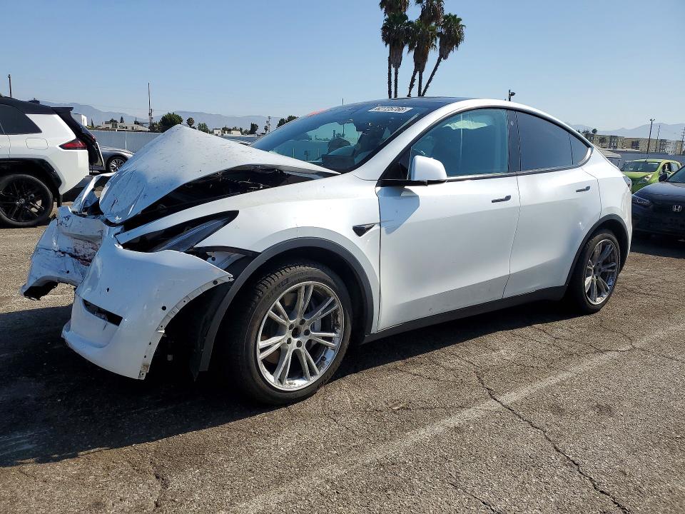 Продажа на аукционе авто 2021 Tesla Model Y, vin: 5YJYGDEEXMF069523, номер лота: 62725766