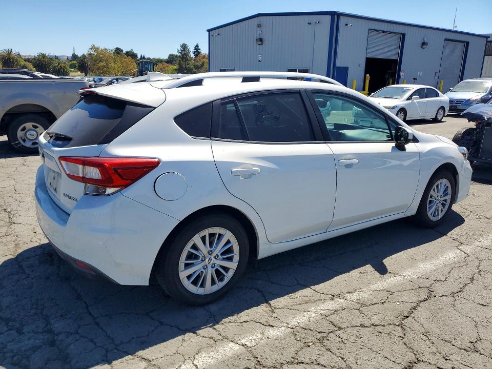 65938496 :رقم المزاد ، 4S3GTAD62J3709345 vin ، 2018 Subaru Impreza مزاد بيع