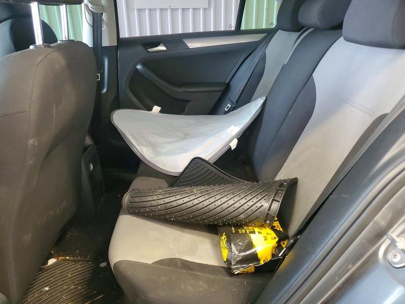 65237996 :رقم المزاد ، 3VW2B7AJ6HM348068 vin ، 2017 Volkswagen Jetta مزاد بيع