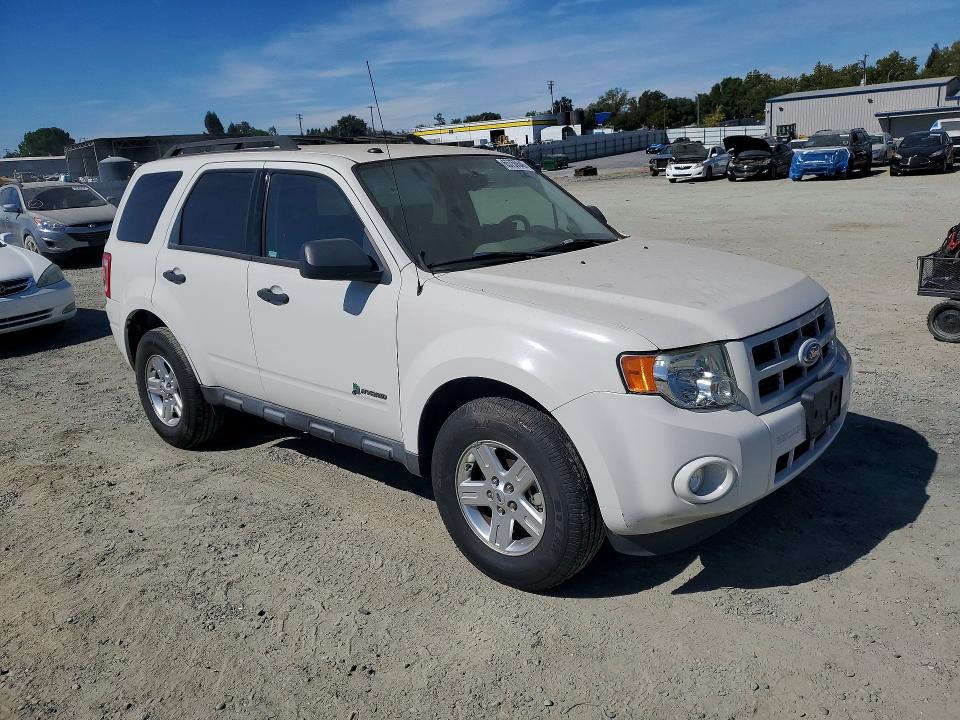 2011 Ford Escape მანქანა იყიდება აუქციონზე, vin: 1FMCU4K35BKC52216, აუქციონის ნომერი: 65759546
