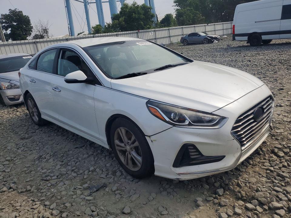 64427616 :رقم المزاد ، 5NPE34AF1JH650080 vin ، 2018 Hyundai Sonata مزاد بيع