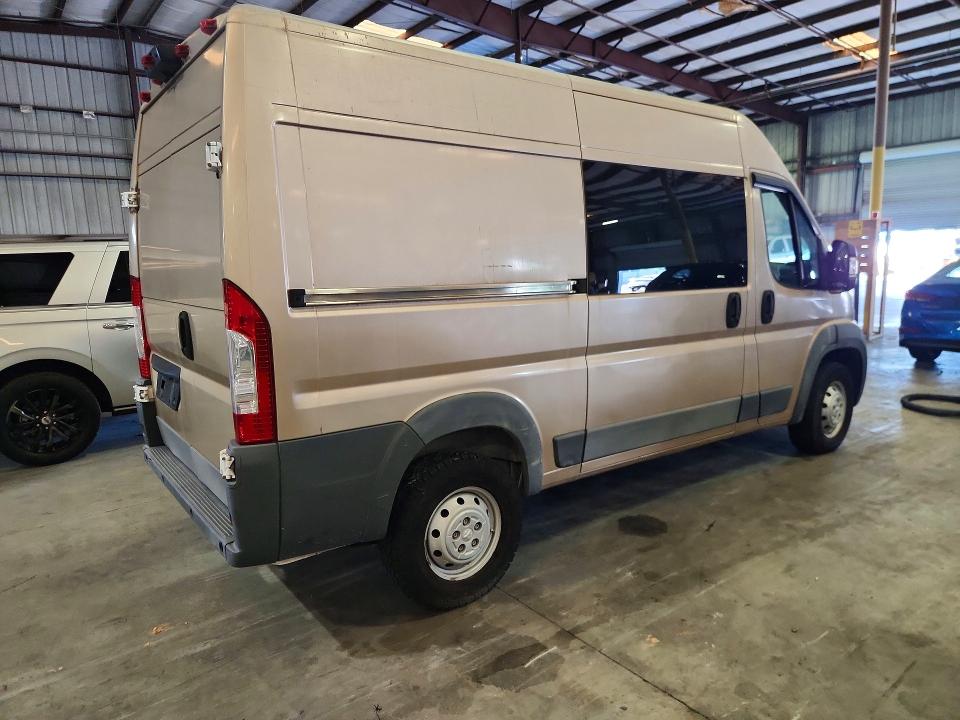 64724336 :رقم المزاد ، 3C6TRVCG1HE530707 vin ، 2017 Ram Promaster 2500 مزاد بيع