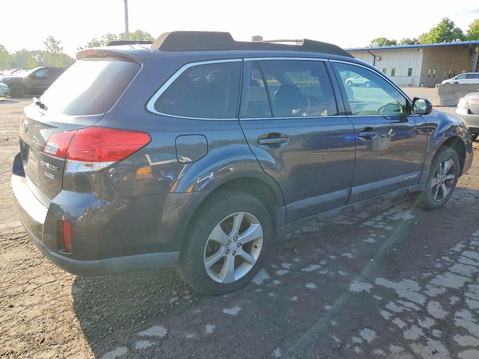 2013 Subaru Outback მანქანა იყიდება აუქციონზე, vin: 4S4BRBCC9D3273177, აუქციონის ნომერი: 64054446