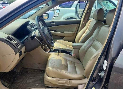 2006 Honda Accord მანქანა იყიდება აუქციონზე, vin: 1HGCM66836A067195, აუქციონის ნომერი: 64325516