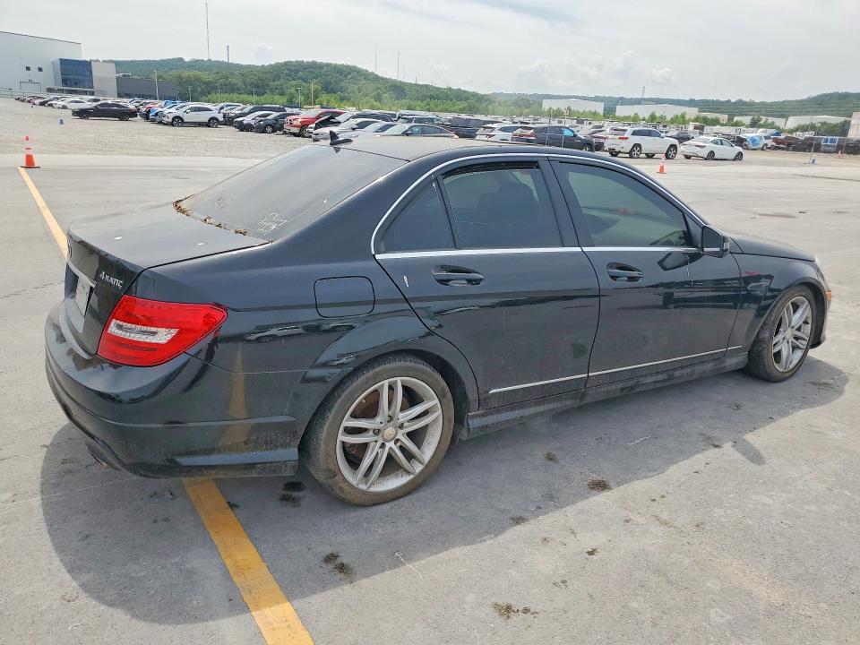 2012 Mercedes-benz C მანქანა იყიდება აუქციონზე, vin: WDDGF8BB5CR207807, აუქციონის ნომერი: 67017816